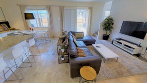 Flat-screen TV, video game console - Aco7947ha - Bella Vida Resort - 4 Bed 3 Baths Townhome (Kissimmee)