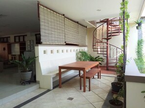 Terrace/patio - GK Gallery Rumah Sewa (Purwokerto)