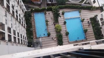Kolam renang outdoor