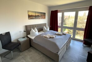1 bedroom, travel crib, free WiFi, wheelchair access