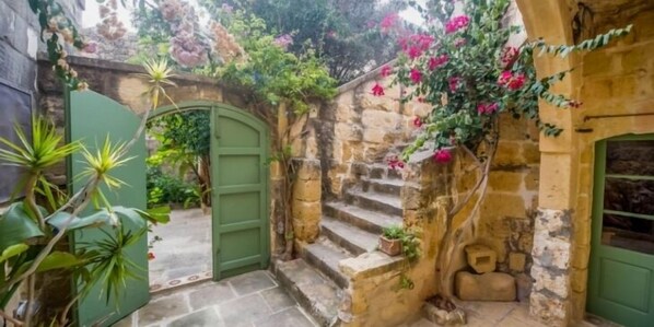 Villa, 3 chambres (ta’ Rosi) | Vue sur la cour