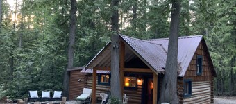 Stylish Cabin in 12 Acres of Private Forest