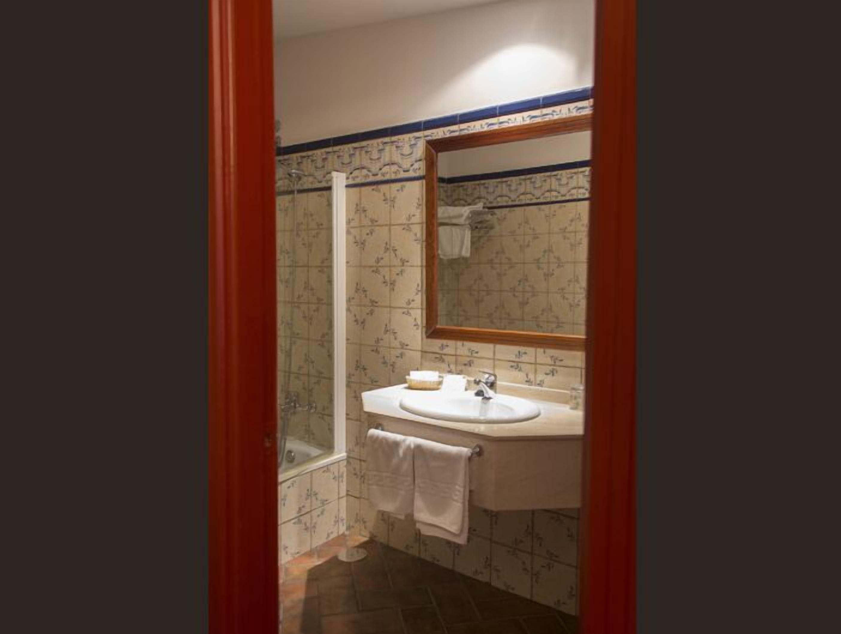 triple room | bathroom sink