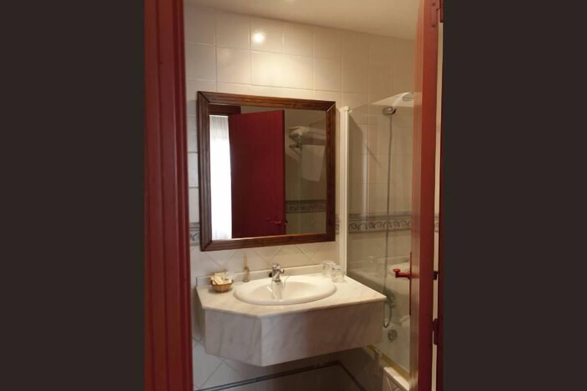 double or twin room | bathroom sink