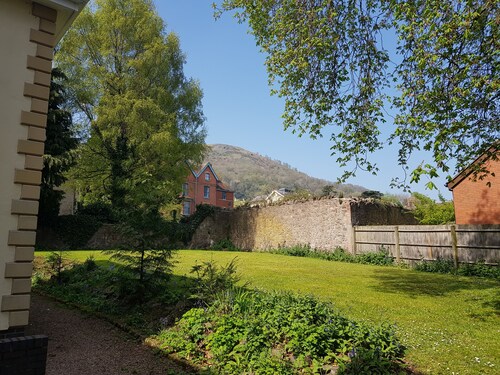 Hillbrook House Apartment 9