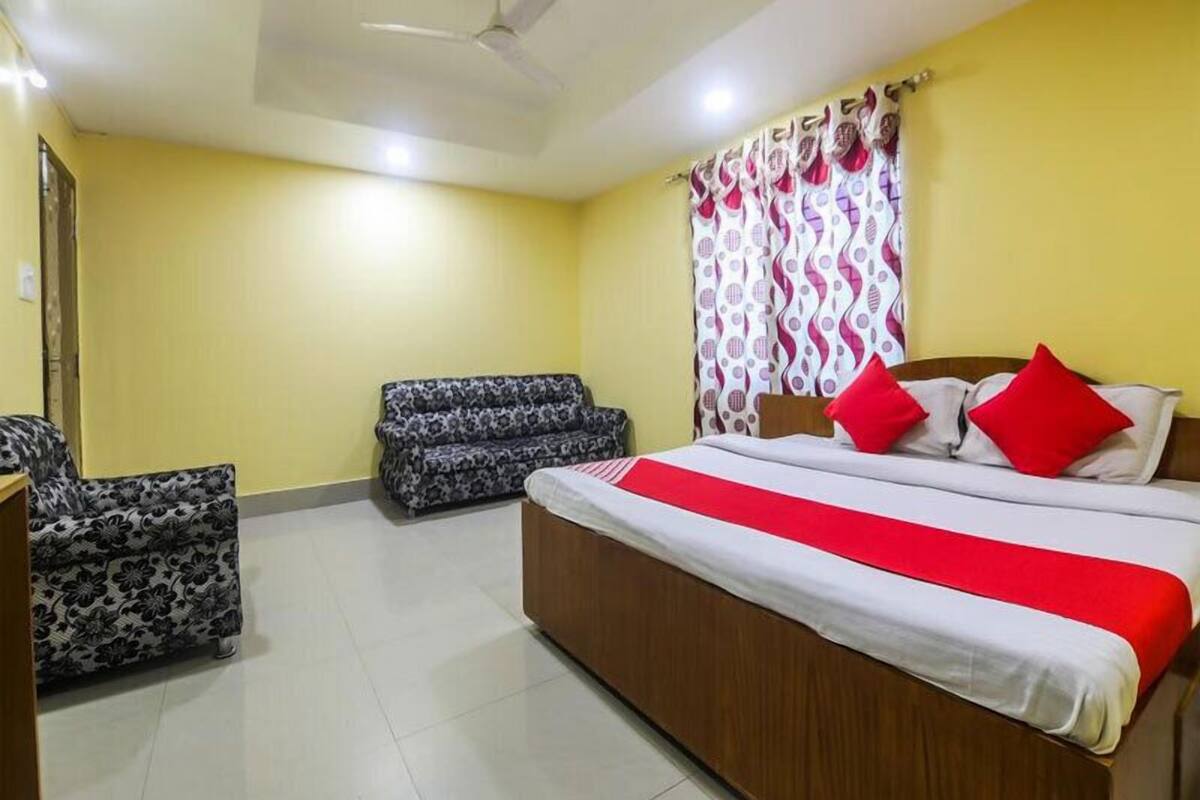 Deluxe Double Room | In-room safe, WiFi (free)