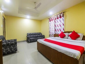 Deluxe Double Room | In-room safe, free WiFi - Hotel Silicon (Tezpur)