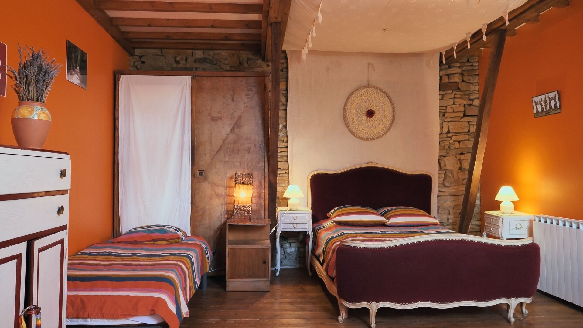 4 Schlafzimmer, Schreibtisch, Bügeleisen/Bügelbrett, WLAN