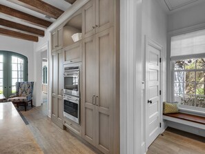Interior - PRIVATE BEACH/POOL ACCESS-Minutes to the Beach/Rents as  4 bedroom- 4 Bikes (Rosemary Beach)