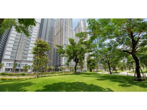 المنطقة المحيطة بالمنشأة