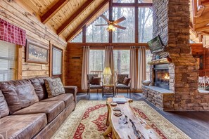 Smart-TV, peis og DVD-spiller