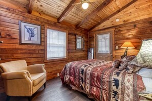3 chambres, fer et planche à repasser, Wi-Fi gratuit, draps fournis