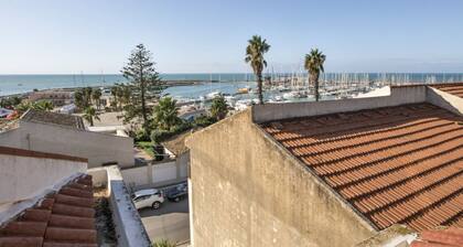 Marina Domus 82 Mansarda, 50 meters from the beach