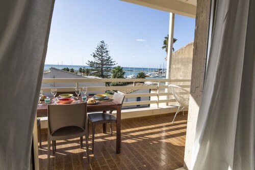 Marina Domus 82 Sud, 50 meters from the beach