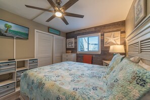 1 habitación, tabla de planchar con plancha, wifi gratis y ropa de cama