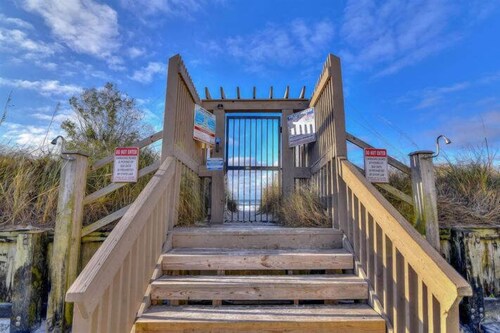 Ocean Seven Sugar Beach E7-Free Beach Chairs-Ground Floor-1Bd/1Ba/Sleeps 4-Walk to Beach