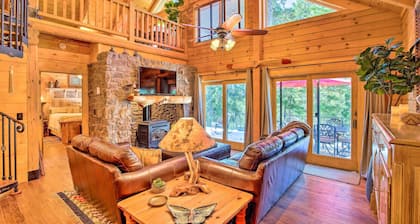 Luxury Mountain Cabin w/ Furnished Deck + Views!