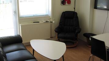 Lejlighed - 2 soveværelser - terrasse | 1 soveværelse, individuelt design, individuel indretning, lydisolering