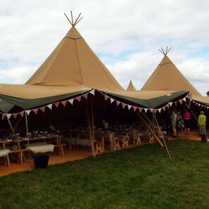 Outdoor wedding area - The Stable Yard (Bedford)