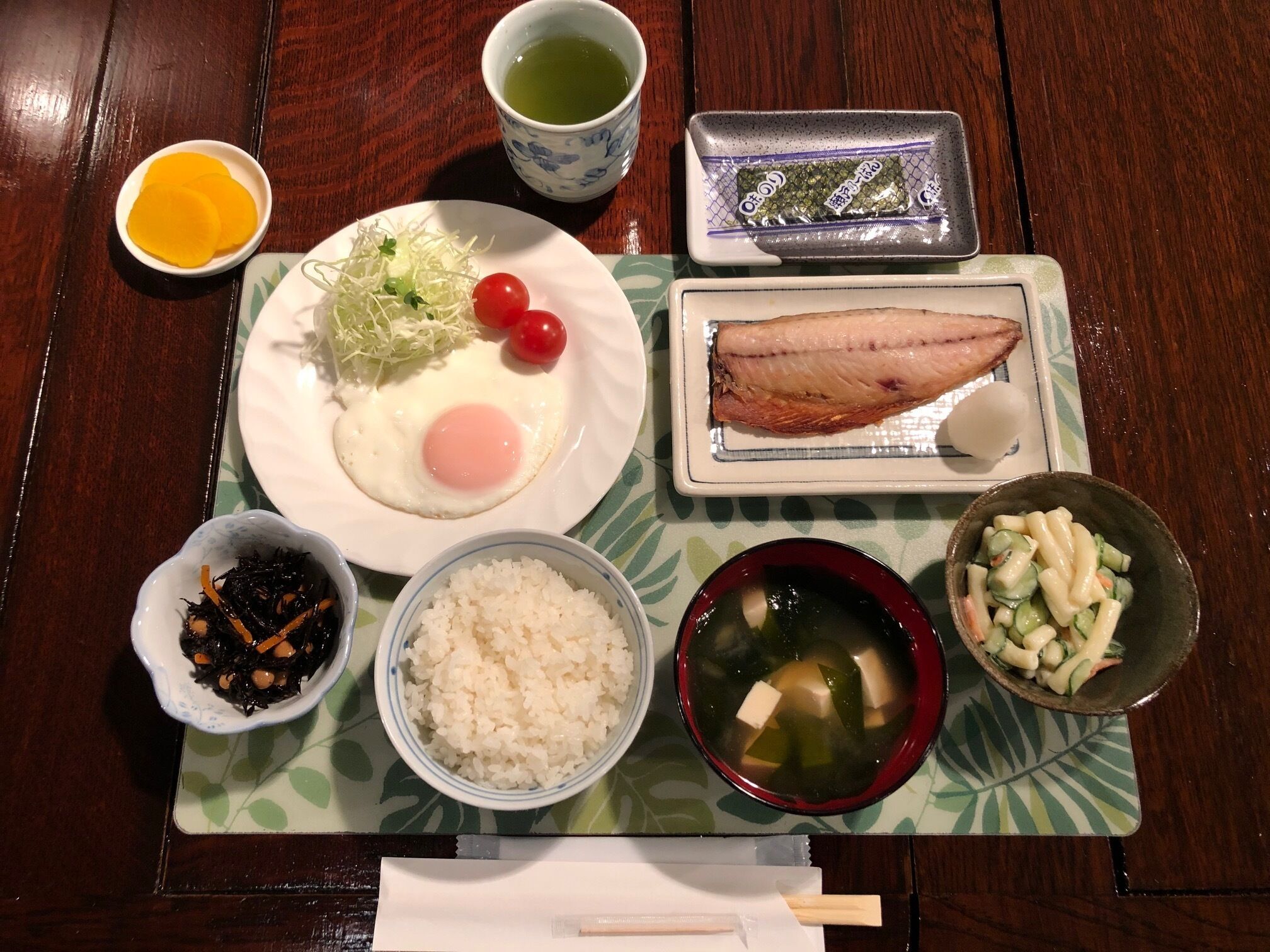 daily full breakfast (jpy 500 per person)