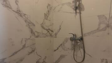 Room | Bathroom shower
