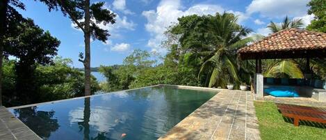 Piscina externa
