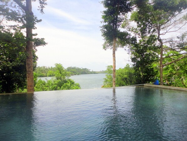 Outdoor pool - Villa Karamoja at Koggala Lake (Koggala)