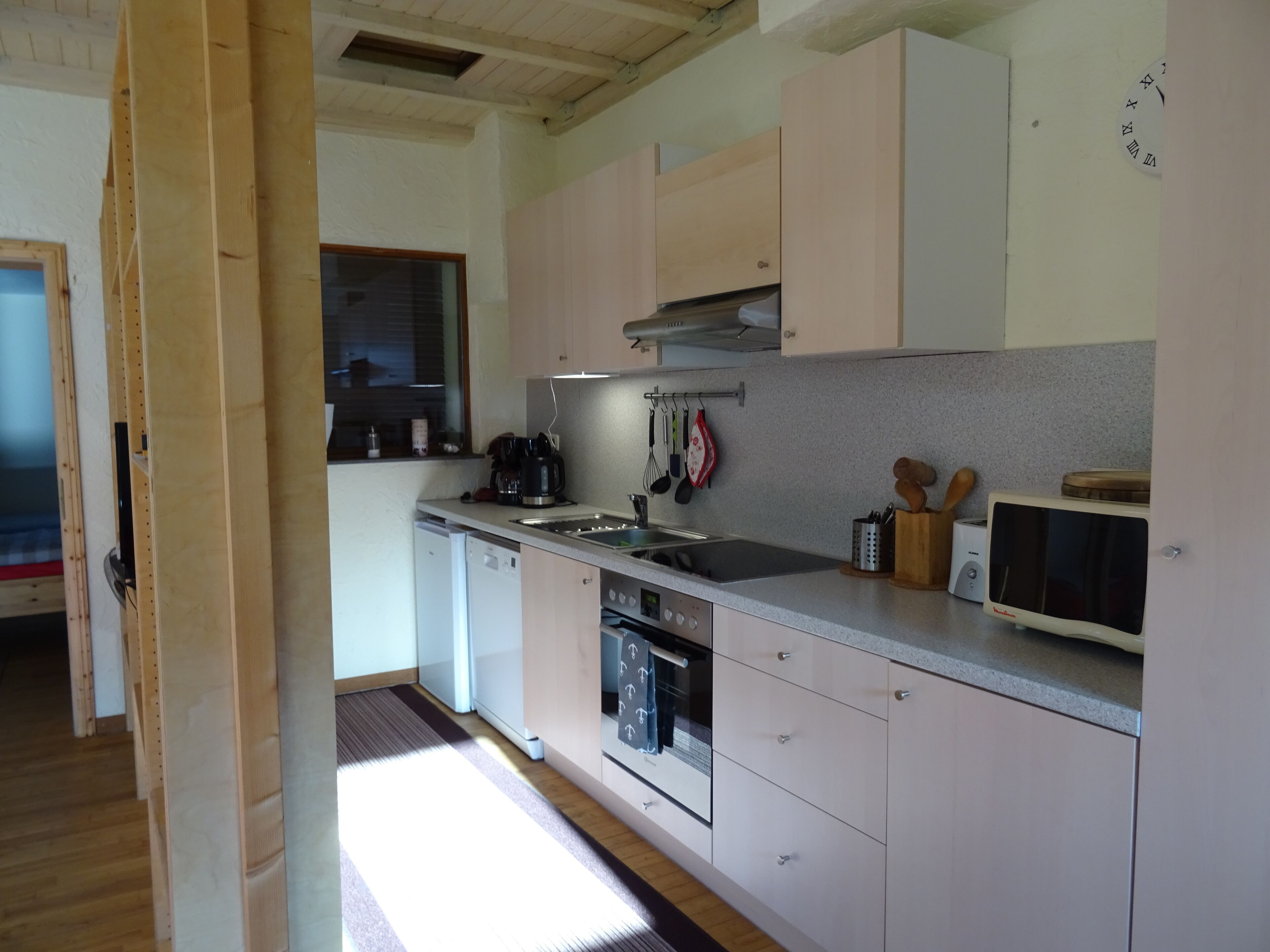 Family Apartment | Private kitchen | Cookware/dishes/utensils