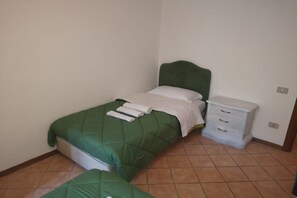 8 bedrooms - House of Gemini - Entire property  (Foligno)