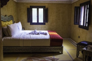 10 bedrooms, free WiFi