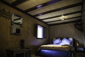 10 bedrooms, free WiFi - Maison TargaI moula. (Imlil)