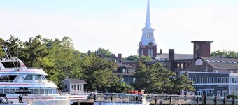 Downtown Newburyport | Rooftop Deck | 30+ Nights
