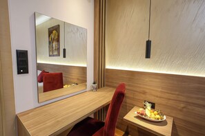 Family Room (Deluxe) | Minibar, soundproofing, free WiFi - Hotel Emen (Mostar)