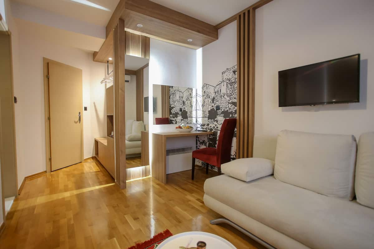 triple room | 1 bedroom, minibar, soundproofing, free wifi