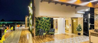 Hotel Auris & Banquets, Mumbai International Airport