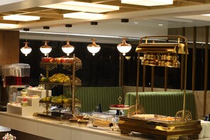 Restaurant - Hotel Auris & Banquets, Mumbai International Airport (Mumbai)