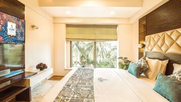 Hazel Double | Premium bedding, down comforters, memory foam beds, minibar