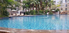 Kolam renang outdoor