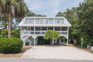 Exterior - Hawksnest Bay-Beach Walk Oasis with Private Pool (Pawleys Island)