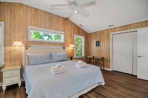 5 bedrooms, iron/ironing board, free WiFi, bed sheets