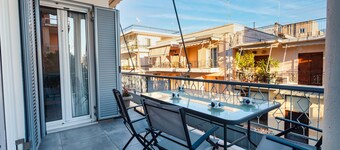 Upscale Modern Escape in the Historic Center