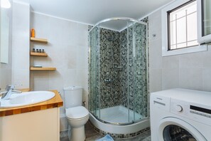 Bathroom - Upscale Modern Escape in the Historic Center (Kalamata)