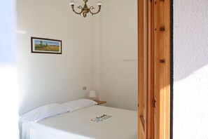 3 bedrooms, bed sheets