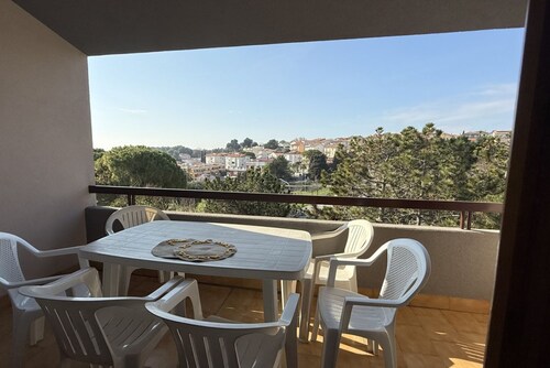 S078 - Sirolo, three-room apartment with terrace in the center