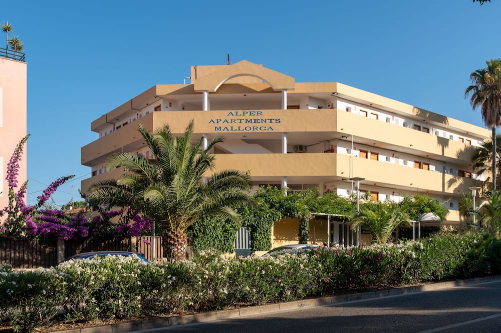 Alper Apartments