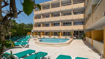 Seasonal outdoor pool