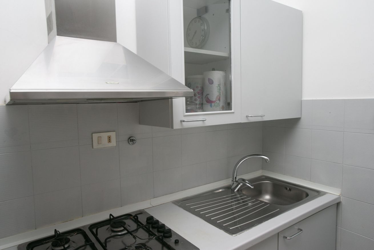 Fridge, oven, dining tables