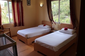 Blackout curtains, free cots/infant beds, free WiFi, bed sheets
