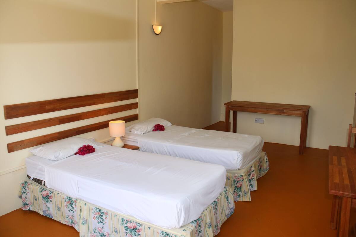 Blackout curtains, free cots/infant beds, free WiFi, bed sheets