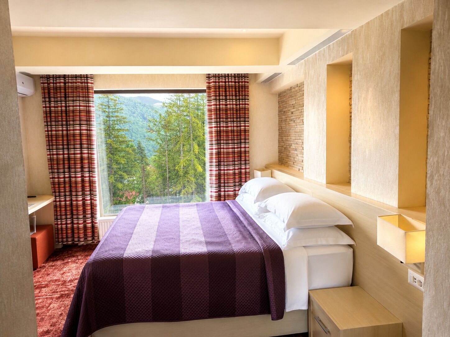 Deluxe Room | In-room safe, desk, blackout drapes, soundproofing